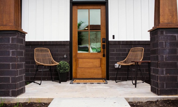 Sevierville House | BEAUTIFUL NEW HOME! IN THE MOUNTAINS YET MINUTES TO DOLLYWOOD AND DOWNTOWN