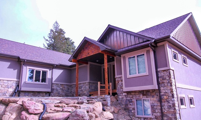 Estes Park House | Beautiful New Home with Views of Castle Mountain - 3510