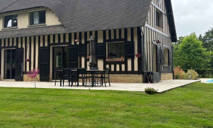 Pullay House | Beautiful Normandy farmhouse with heated pool*Calme