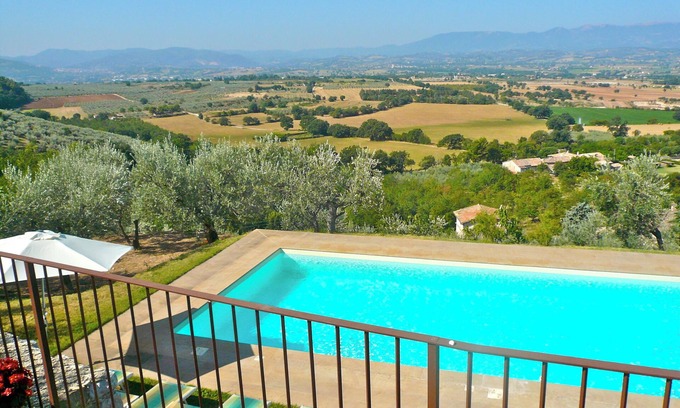 Poreta Villa | Beautiful Panoramic Views From This 17th Century House With Large 12m. Pool