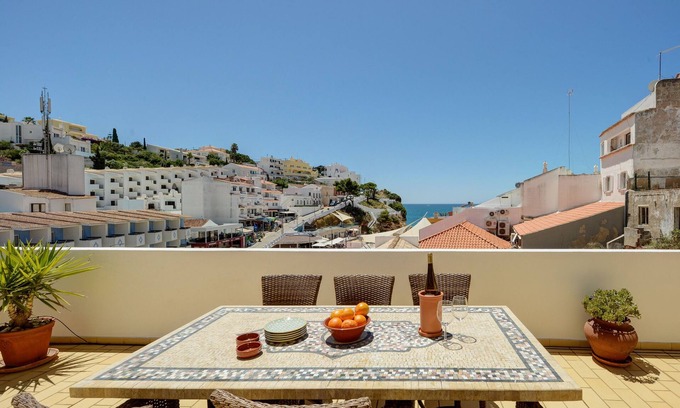 Carvoeiro Apartment | Beautiful Penthouse with sea view and 30 meters from the beach. With Parking