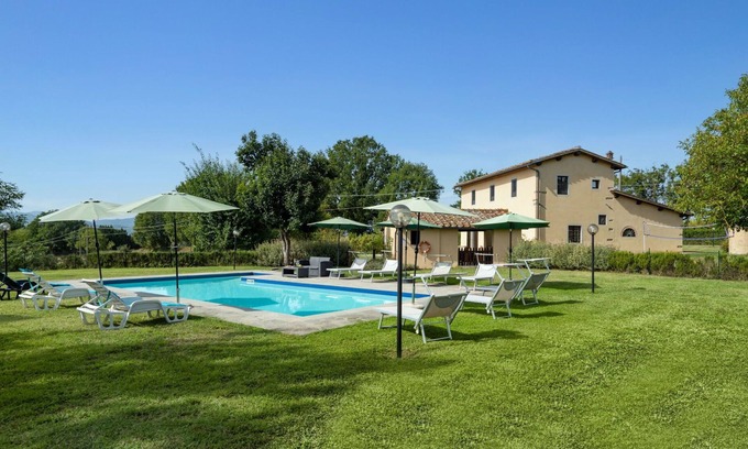 Borgo San Lorenzo Villa | Beautiful private villa for 10 people with private pool, WIFI, A/C, TV, patio and pets allowed
