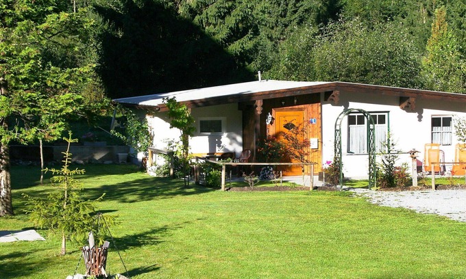 Bad Gastein House | Beautiful private villa for 4 guests with WIFI, TV, terrace and pets allowed
