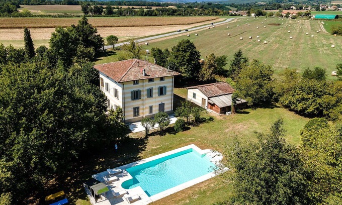 Scarperia e San Piero Villa | Beautiful private villa for 16 people with WIFI, private pool, TV, patio and pets allowed