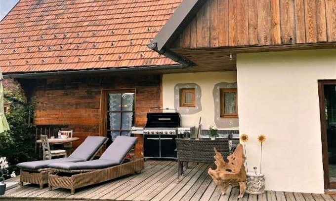 Brodingberg House | Beautiful private villa for 6 guests with hot tub, WIFI, A/C, TV, patio and pets allowed