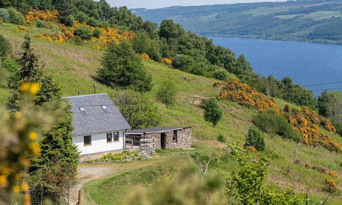 East Lewiston House | Beautiful private villa for 7 guests with WIFI, TV, patio and pets allowed
