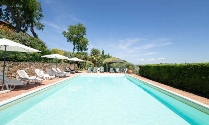 Montaione Villa | Beautiful private villa for 26 people with WIFI, private pool, TV and pets allowed