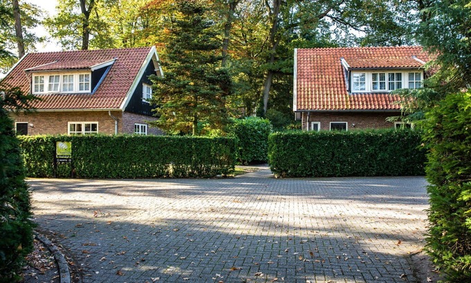 Losser House | Beautiful private villa for 16 guests with WIFI, TV and terrace