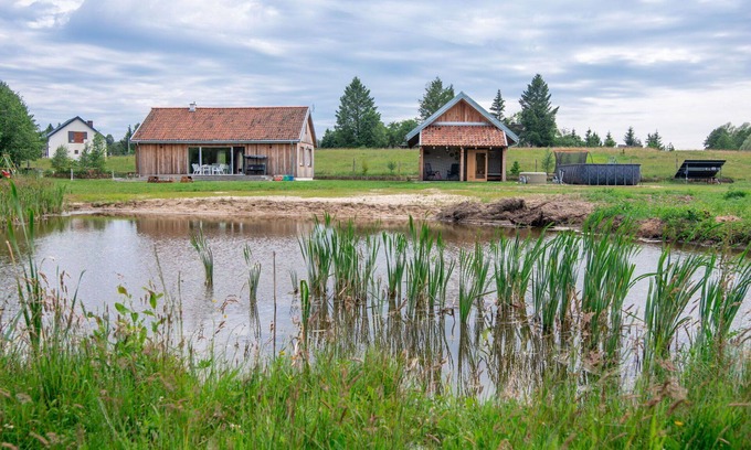 Kierwik House | Beautiful private villa with hot tub, WIFI, TV, terrace, pets allowed and panoramic view