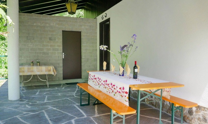 Olivone House | Beautiful private villa for 6 people with WIFI, TV, patio and pets allowed