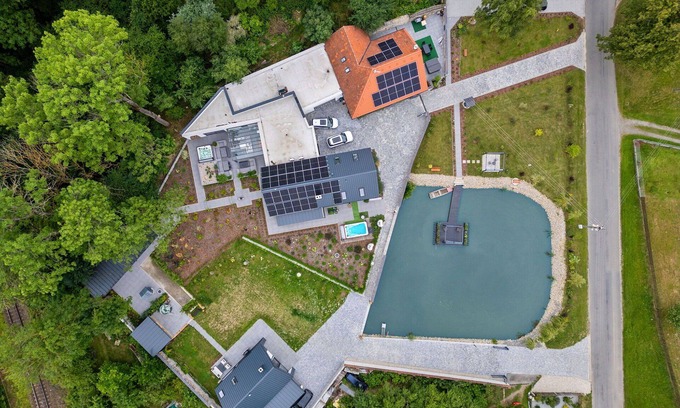 Dolni Laz House | Beautiful private villa for 8 guests with hot tub, WIFI, TV, terrace and pets allowed