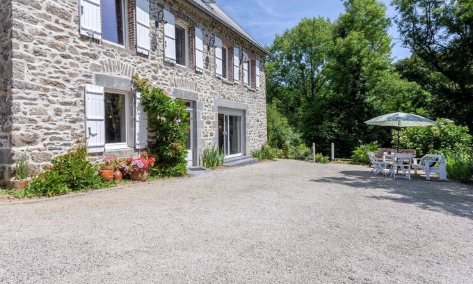 Coutances House | Beautiful private villa for 6 guests with WIFI, TV and terrace