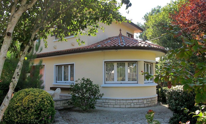 Mimizan House | Beautiful private villa for 5 guests with WIFI, TV, terrace and pets allowed