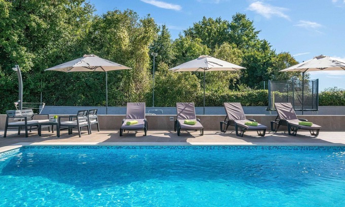 Prodol House | Beautiful private villa for 8 guests with A/C, WIFI, private pool, TV and terrace