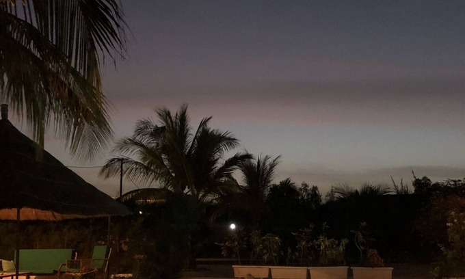 Mbour Villa | Beautiful property (2 houses) comfortably at the edge of the sea with pool