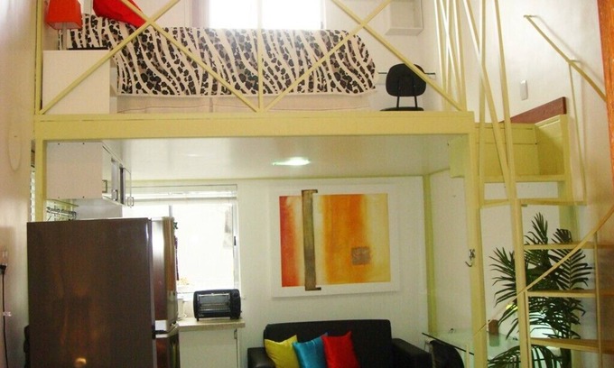 Centro Apartment | Beautiful Studio Steps from the Cinelandia Metro and VLT, WiFi, Air Cond, TV, etc.