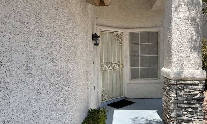 Summerlin House | Beautiful Summerlin Location 1-Room in Single Story House