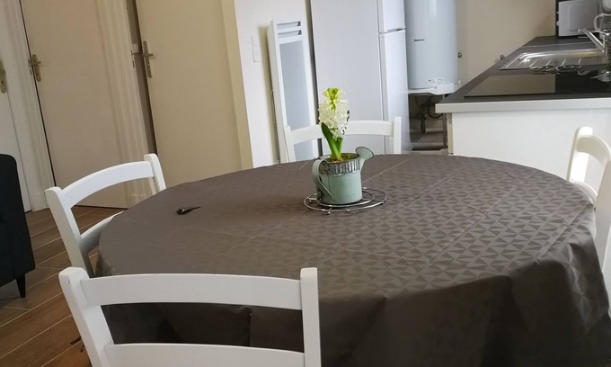 Tarbes Apartment | Beautiful T4 Apartment - BRIGHT with Balcony