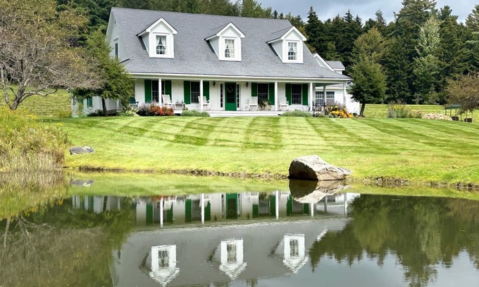 Warren House | Beautiful Vermont Farmhouse with views