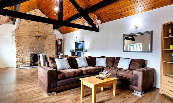 Ferryhill House | Beautiful villa for 8 guests with WIFI, TV and pets allowed