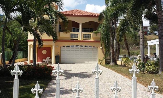 Puente Villa | Beautiful Villa 4100 sq ft WiFi , Check out our video, contact for availability