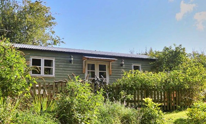 Coalbrookdale House | Beautiful villa for 2 guests with WIFI and pets allowed