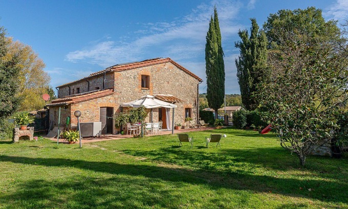 Montieri House | Beautiful villa for 5 people with WIFI, private pool, A/C, TV, patio and pets allowed