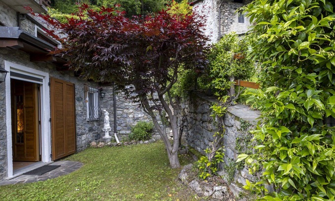 Traona House | Beautiful villa for 6 guests with WIFI, TV, patio and pets allowed