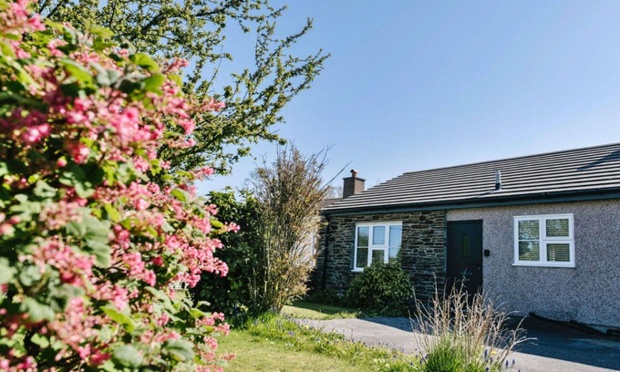 Lewannick House | Beautiful villa for 4 people with WIFI