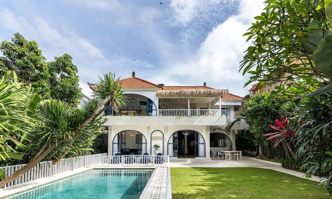 Padonan Villa | Beautiful villa with private pool and spacious garden - Perfect for families