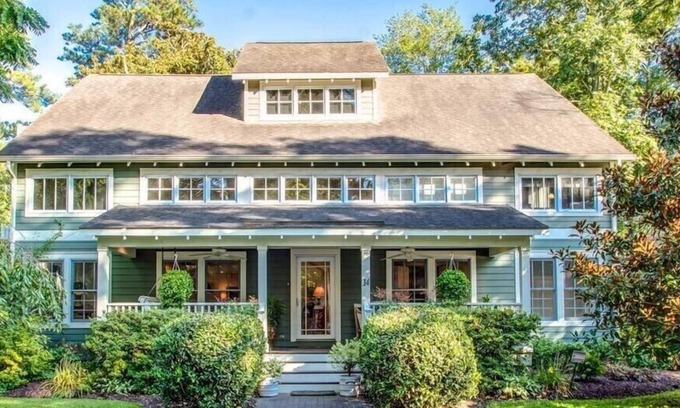 The Pines House | Beautifully appointed home with Private Pool and Dog Friendly