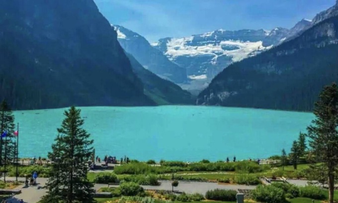 Cougar Creek Condo | Beautifully Appointed Entire Condo in Canmore!n