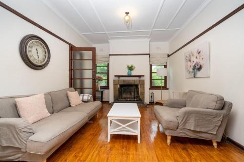 Ainslie House | Beautifully Renovated Inner North Residence - Hosted by CanStay