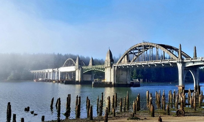 Florence Condo | Beautifully updated first-floor, river front condo located in Old Town Florence