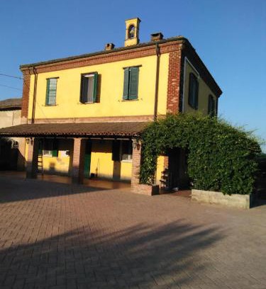 Rosate House | BeB cascina Mentirone
