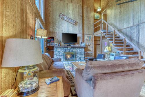 Sugar Mountain Apartment | Bee Branch 46