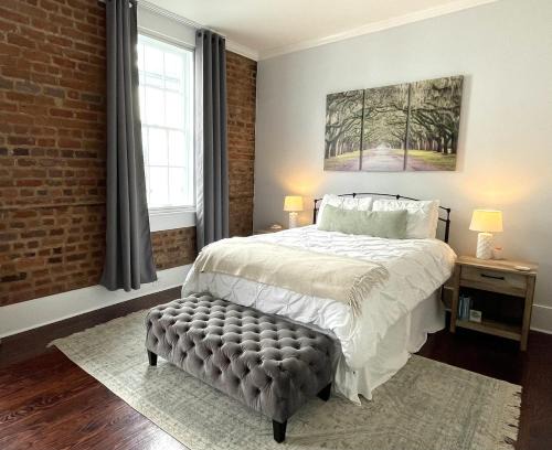 Historic District - North Apartment | Bee on Broughton - Astonishing Home Downtown SAV
