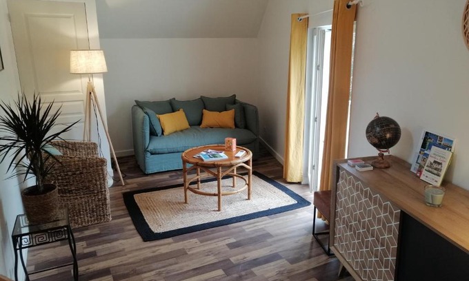 Varennes sur Loire Apartment | Bel appt 3 pièces, à l'étage, jardin privatif, au calme, 10 mn Saumur et CNPE