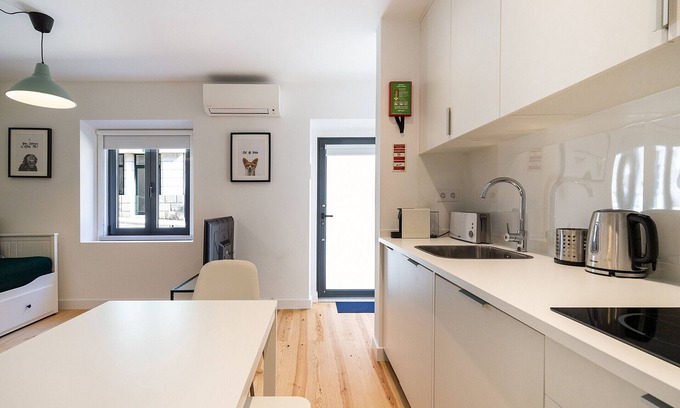 Belem Apartment | Belem Design Studio 1 by Homing