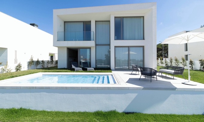 Sao Joao das Lampas Villa | Belemia Brown Villa, Sintra, Lisbon