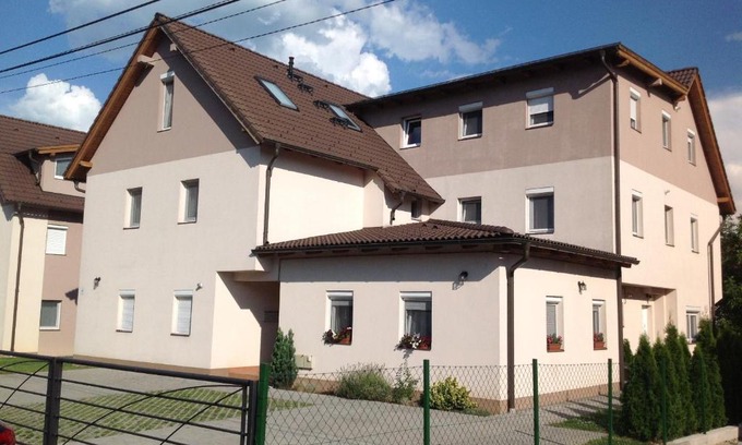 Balatonfured Apartment | Bella Apartman