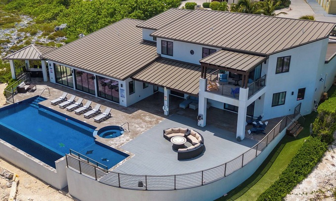 East End Villa | Bella Vista - Luxurious oceanfront villa with ocean views - by Cayman Villas