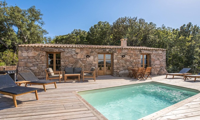 Pietra Long Salvini House | BERGERIE AUTHENTIQUE MONTE CINTU