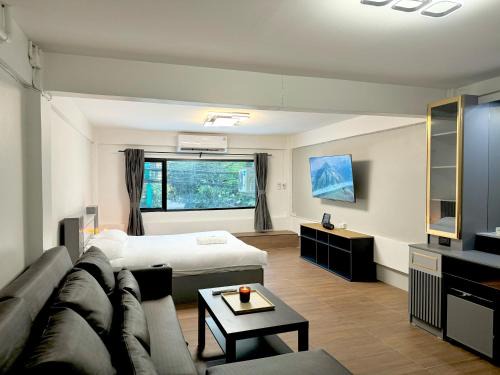 Talat Khwan House | Berlin Haus