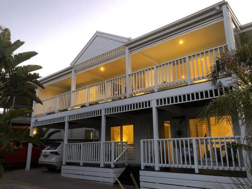 Sunset Strip House | Bermuda Palms Phillip Island - The place to vanish