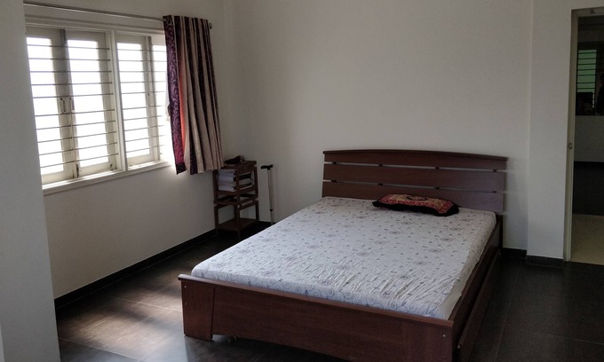 Vadodara House | Best located property in center of the city