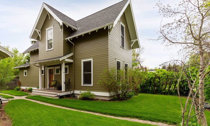 Bozeman House | Best of Downtown Bozeman! 2 VRBO's on This Property (See Listing #643946)