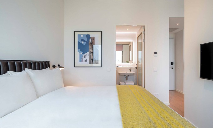 Zuidas Hotel | Best Place to Stay in Amsterdam! Spacious Suite with Fully-equipped Kitchen!