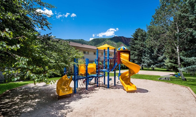 Glenwood Springs Hotel | Best Western Antlers at Glenwood Springs
