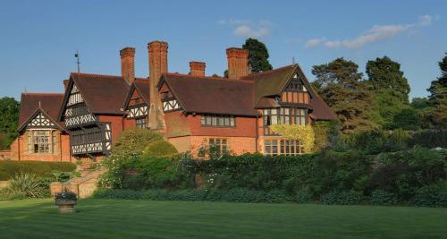 London Borough of Harrow Hotel | Best Western PLUS Grim's Dyke Hotel